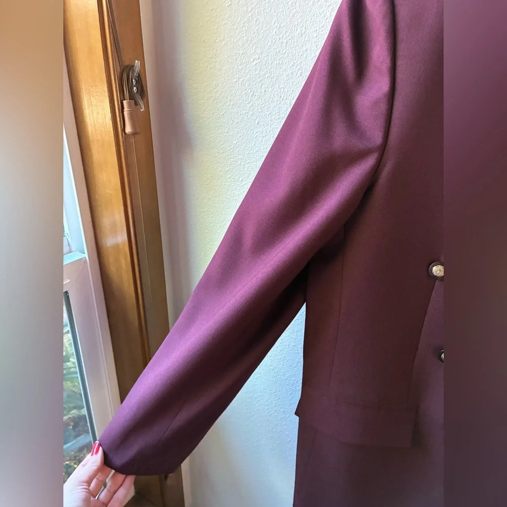 EUC Double-Breasted Blazer in Burgundy (Size L) - Picture 8 of 12